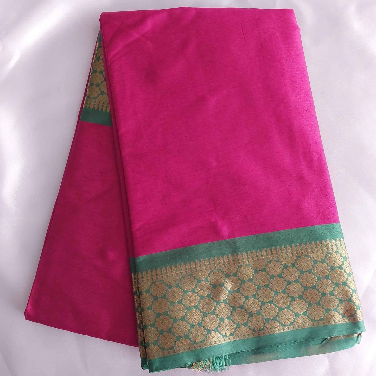 Wafa Saree