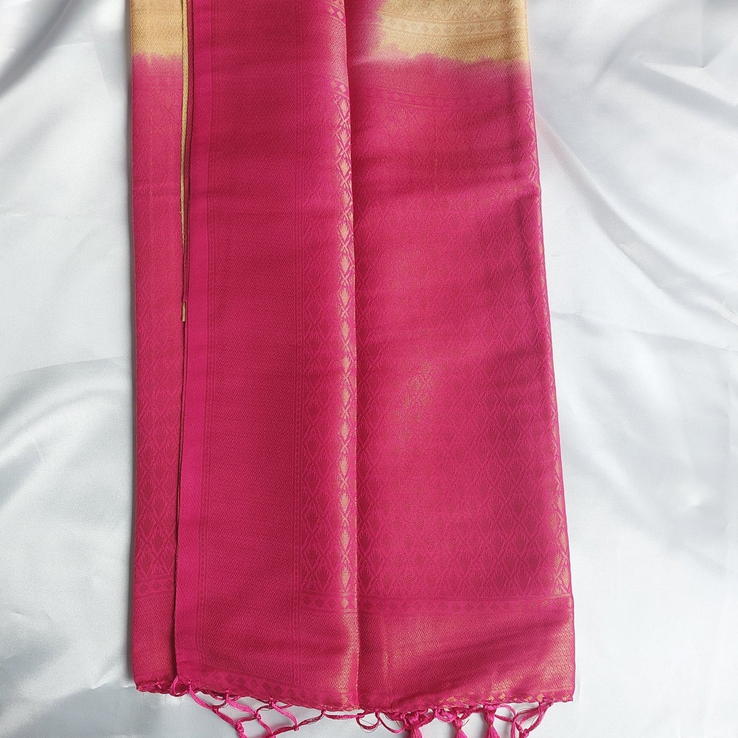 Nila Saree