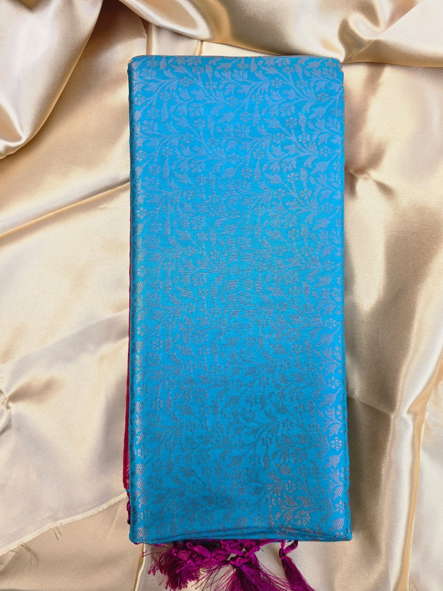Yukti Saree