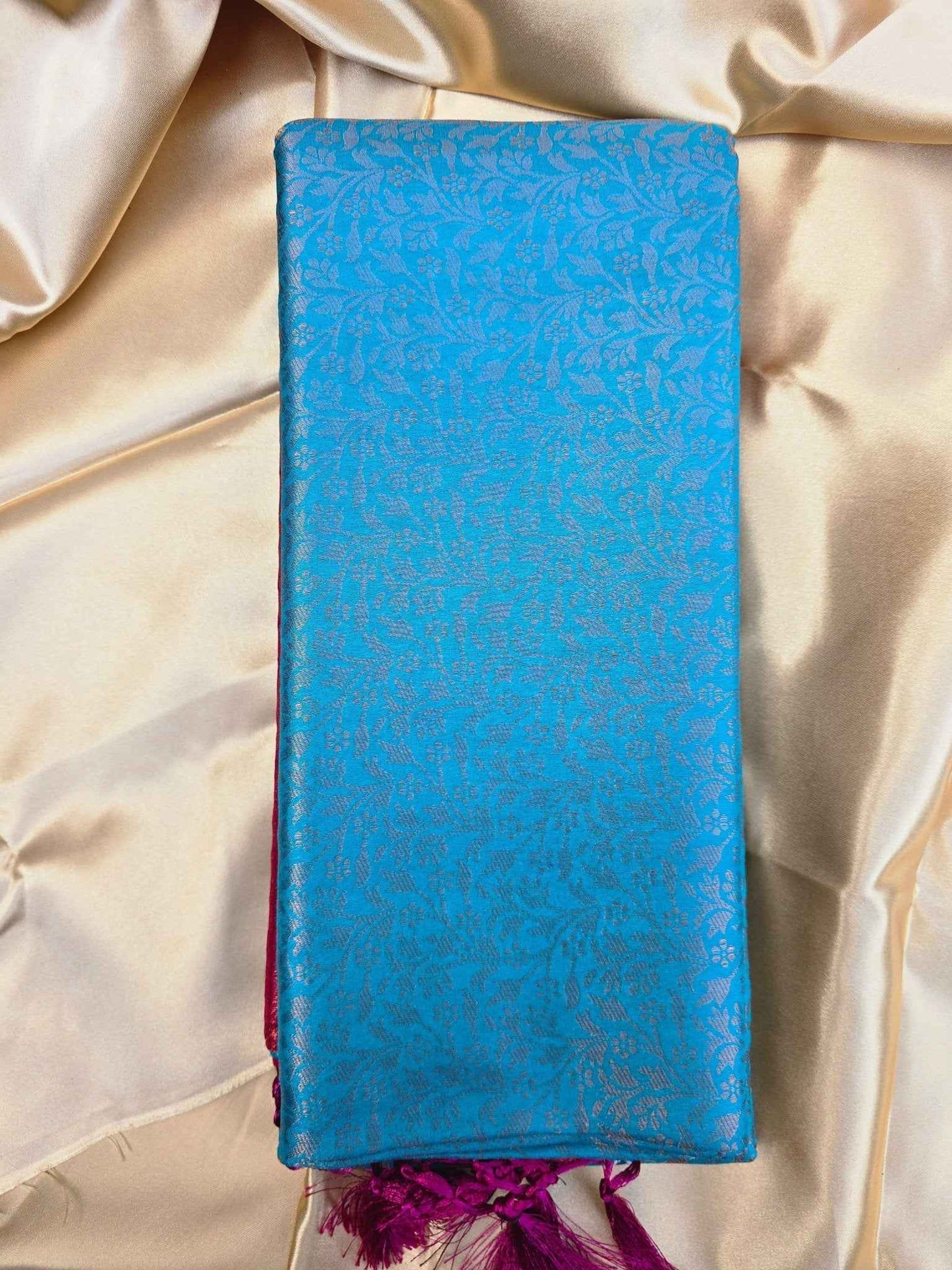Yukti Saree