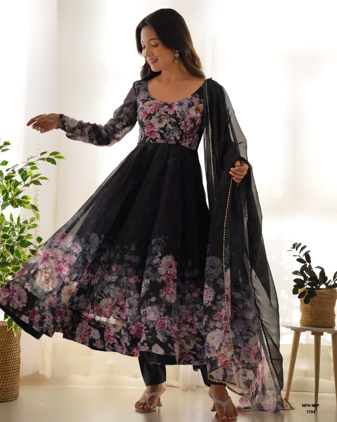 Black floral salwar - AP Collections