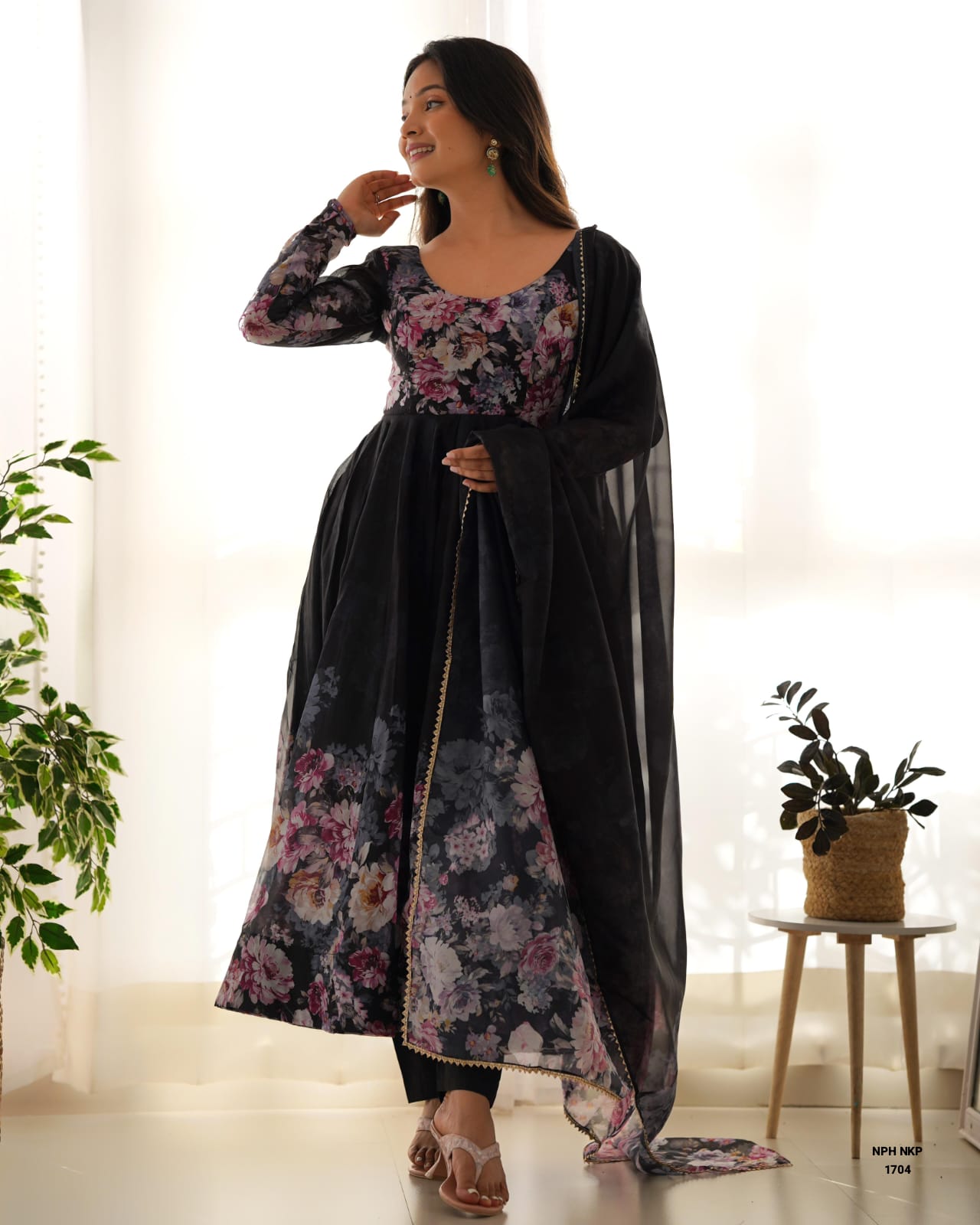 Black floral salwar - AP Collections