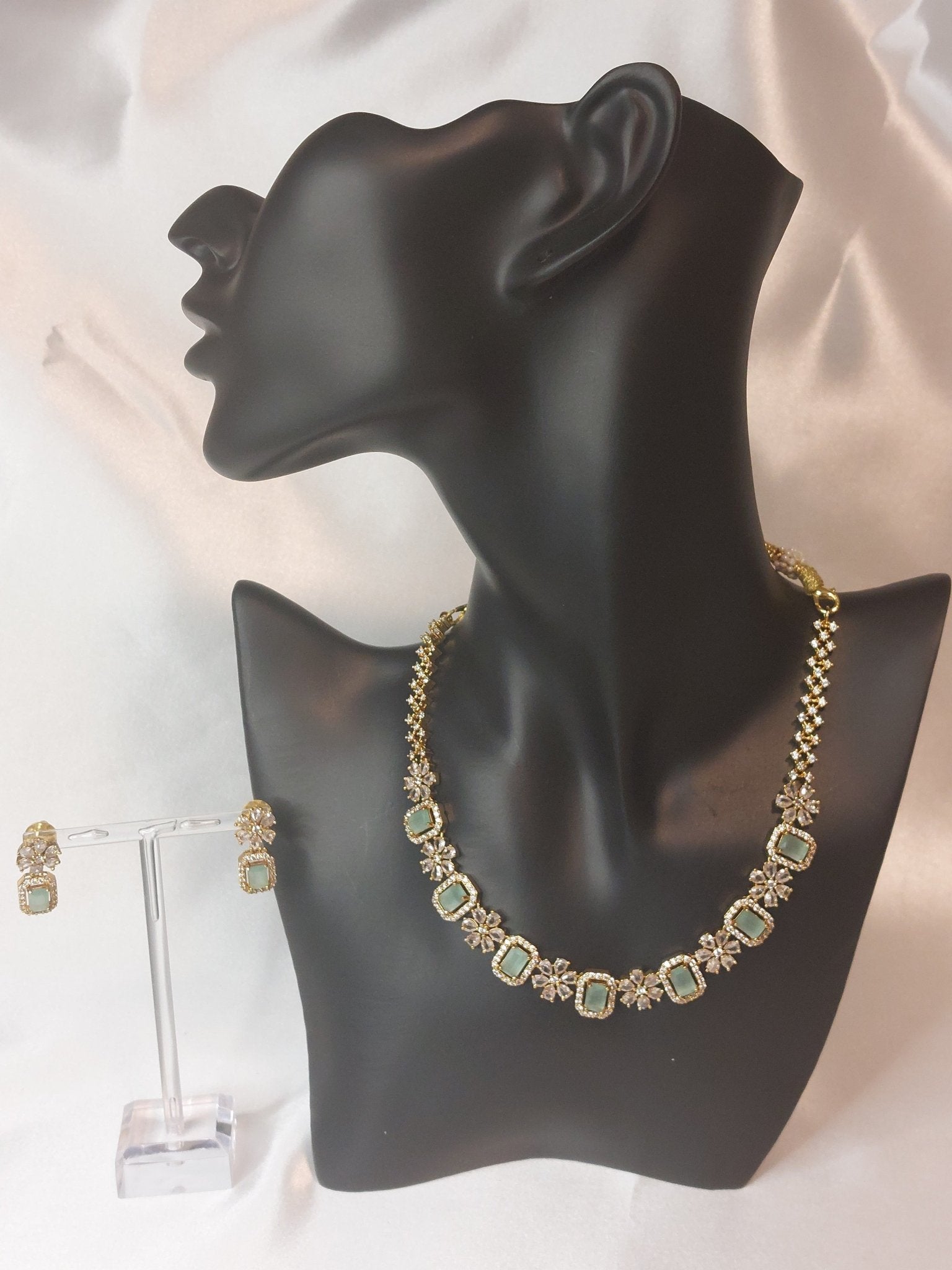 Light Gray AD Necklace set 20