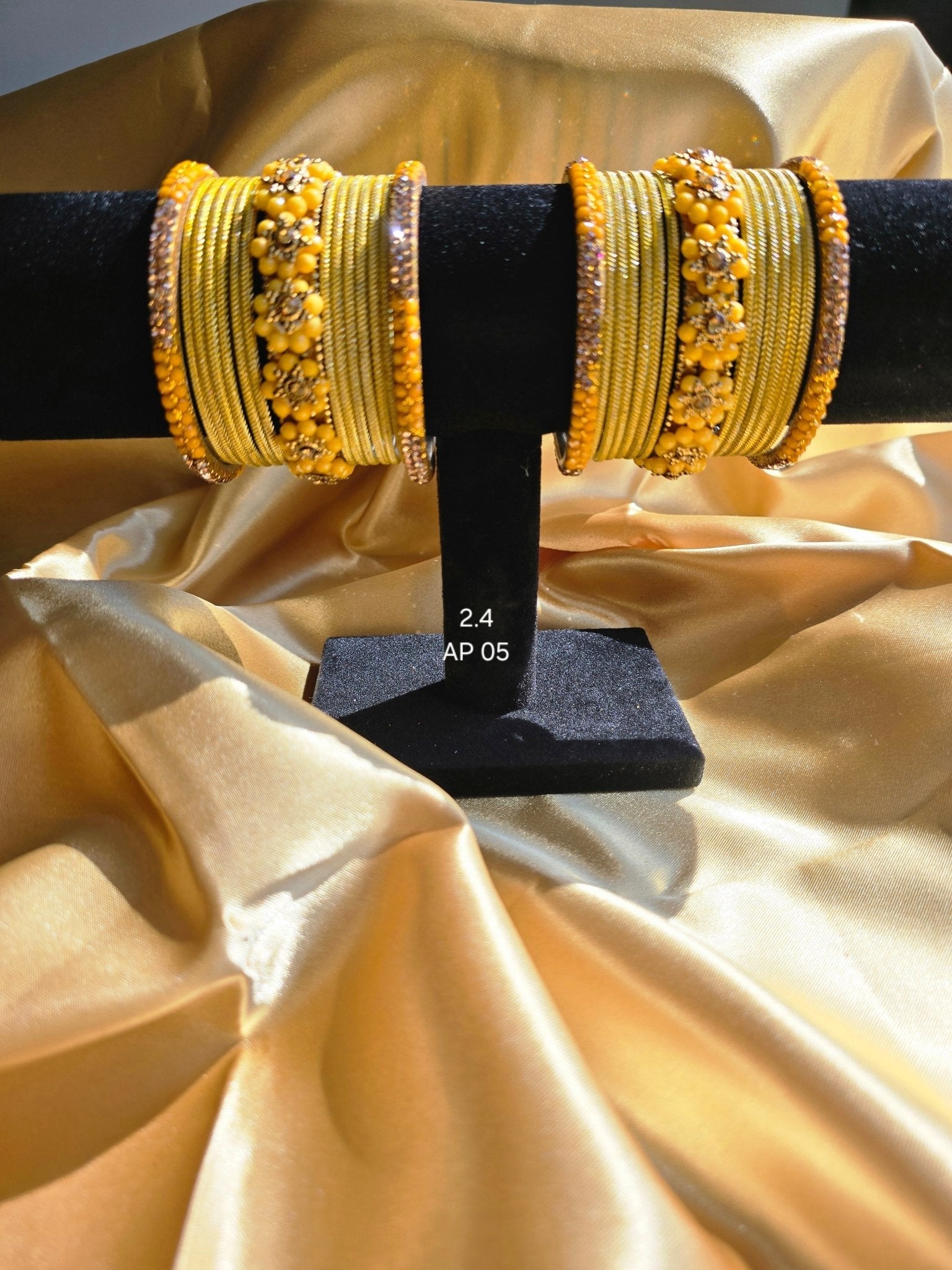 Oviya Bangles