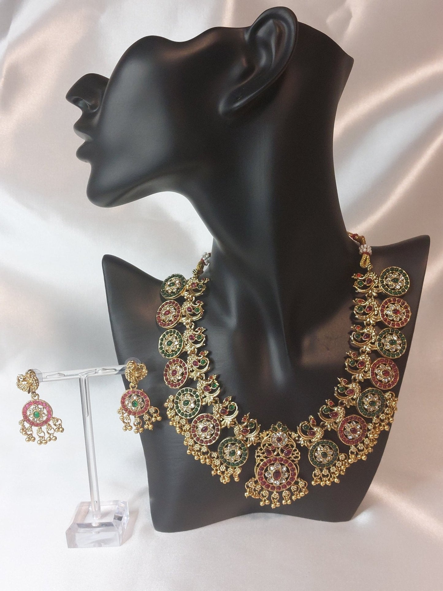 Veda Necklace Set