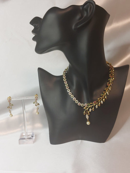 Light Gray Necklace set 19