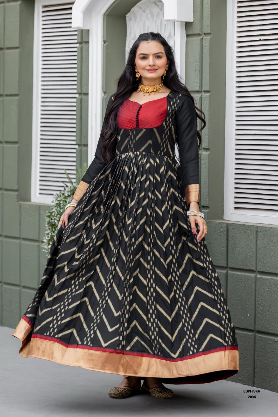 Black gown - AP Collections