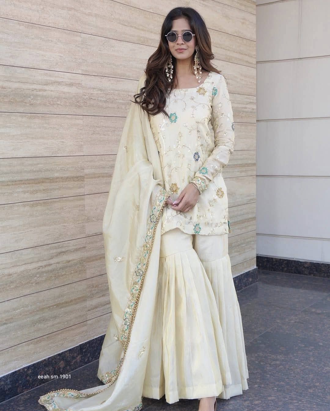 Aarohi Sharara Suit